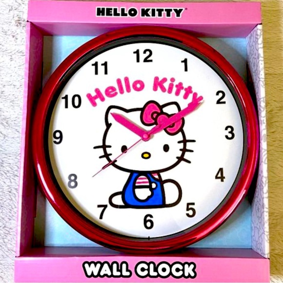 Collectors Hello Kitty metallic pink wall clock - Picture 1 of 1